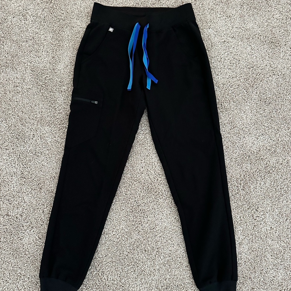 FIGS Zamora jogger